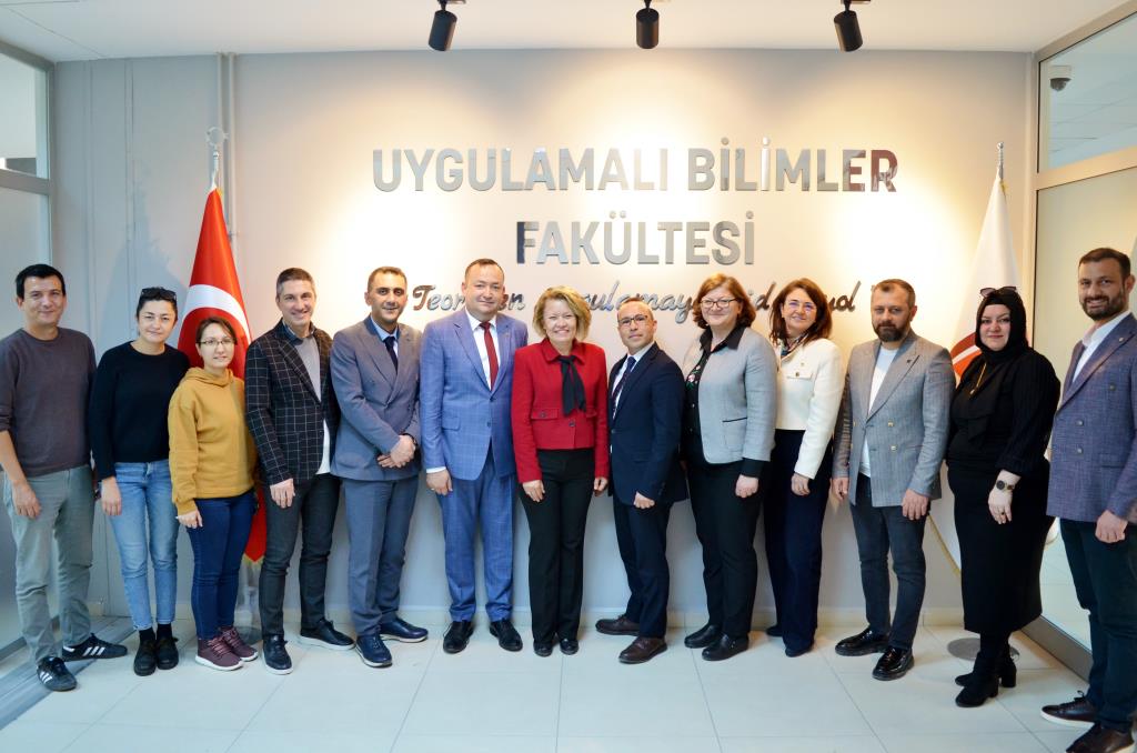 Finans ve Bankacılık Bölümü Danışma Kurulu İkinci toplantısını gerçekleştirmiştir.